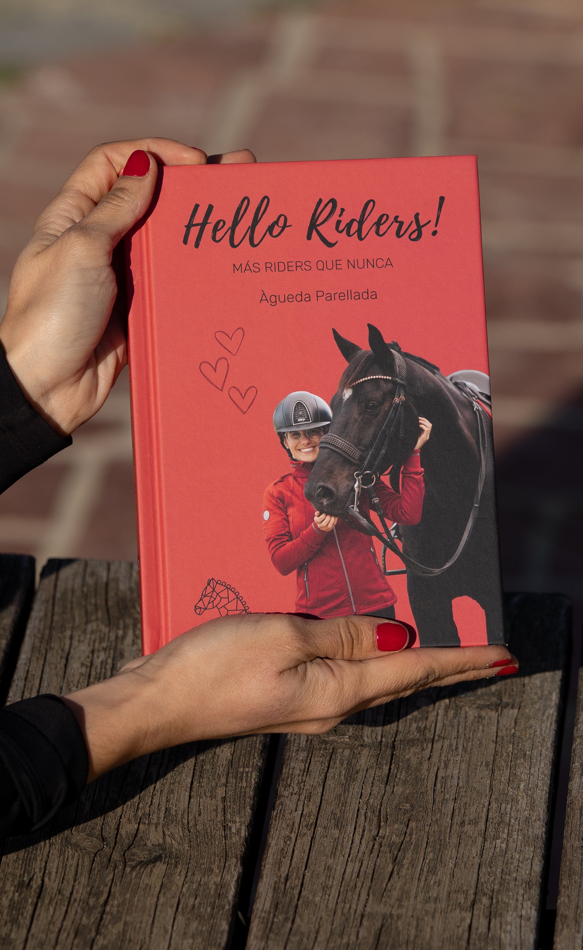 Libro &quot;HELLO RIDERS! Más riders que nunca&quot;